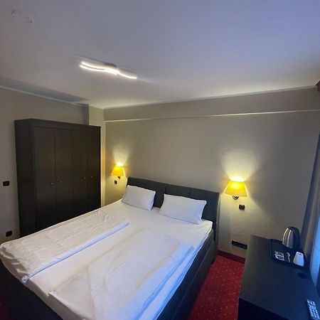 Sun Hotel เอสเซน ภายนอก รูปภาพ